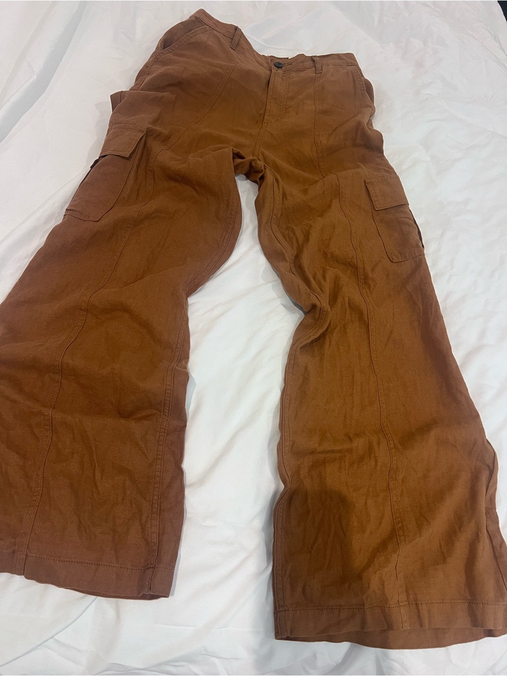 a.n.a Wide Leg Cargo Pants in Rust size 8 Cotton Twll Ultra High Waist